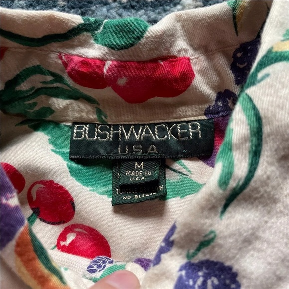 SOLD Vintage Bushwacker Button Down Blouse with - Picture 4 of 6